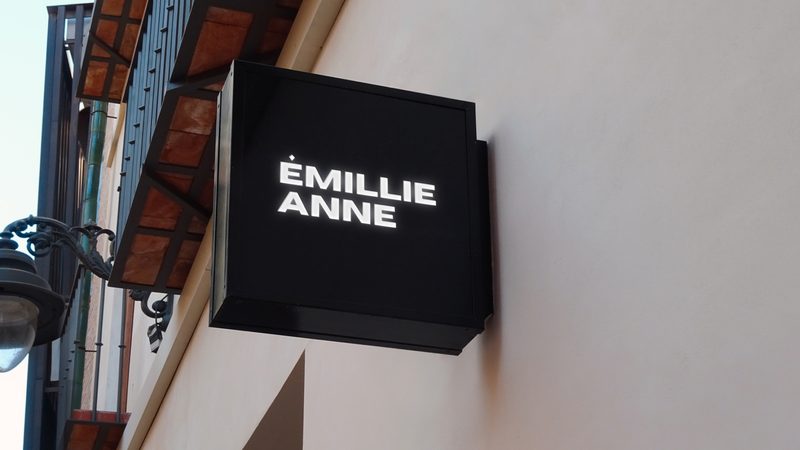 Storefront and packaging